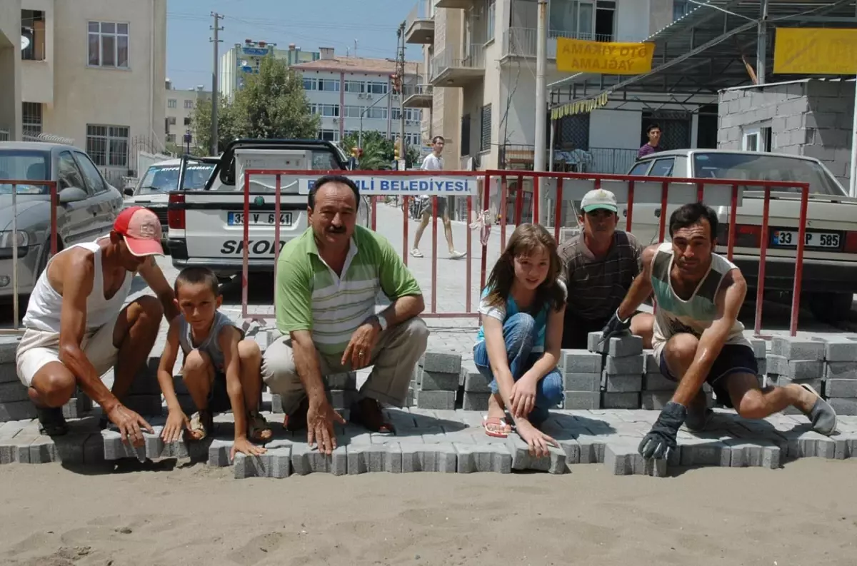 Erdemli 2. Plaj Yolunda Çalışmalar Tamamlanıyor