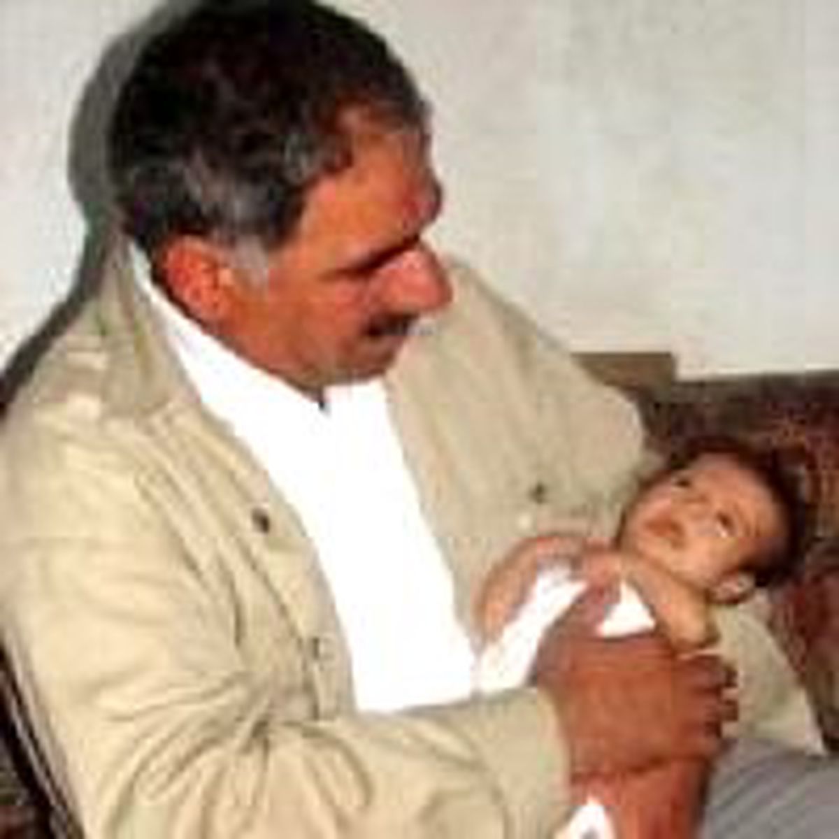 Medine Bebek Yardım Bekliyor