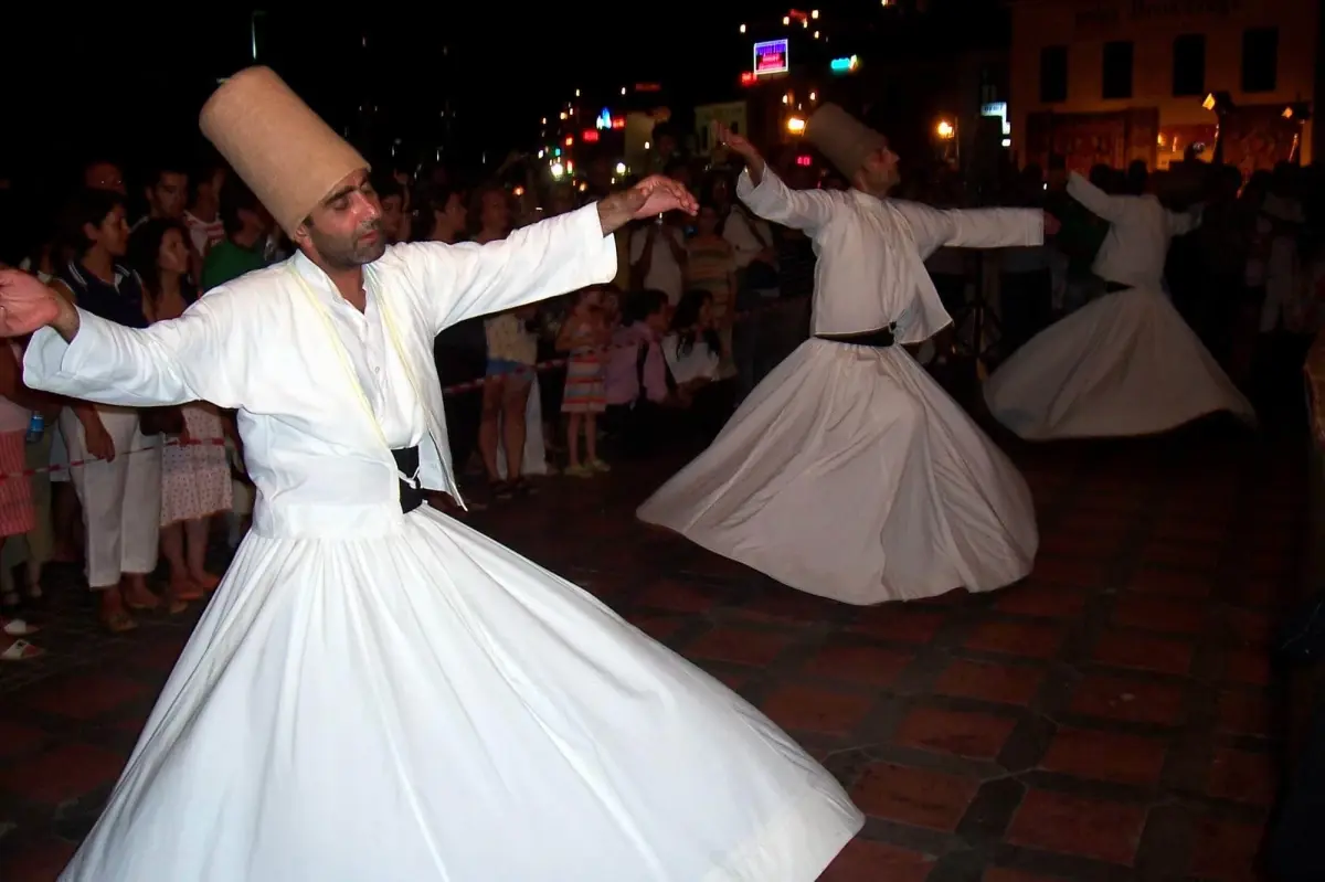 Marmaris'te Semazen Gösterisi