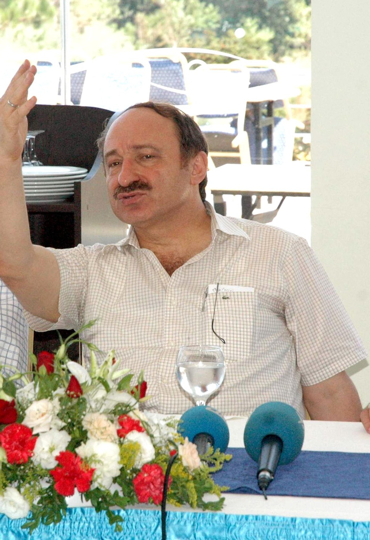 Bakan Özak Gazetecilerle Yemekte Bir Araya Geldi
