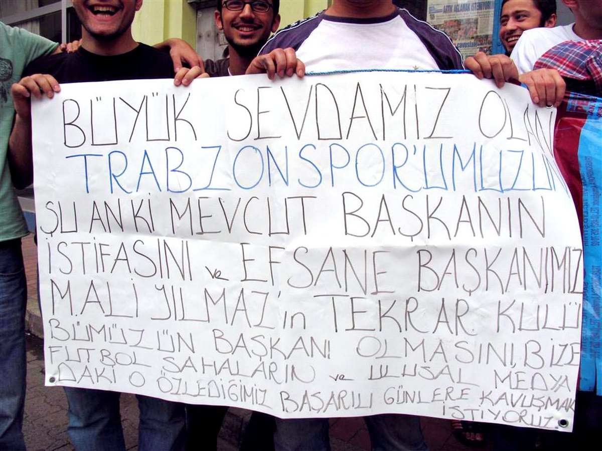 Trabzonspor Yönetimi Aleyhine İmza Kampanyası