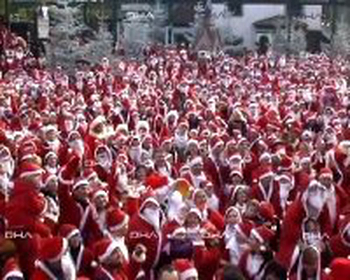 'Türk' Noel Baba, AB Parlamentosunu Karıştırdı