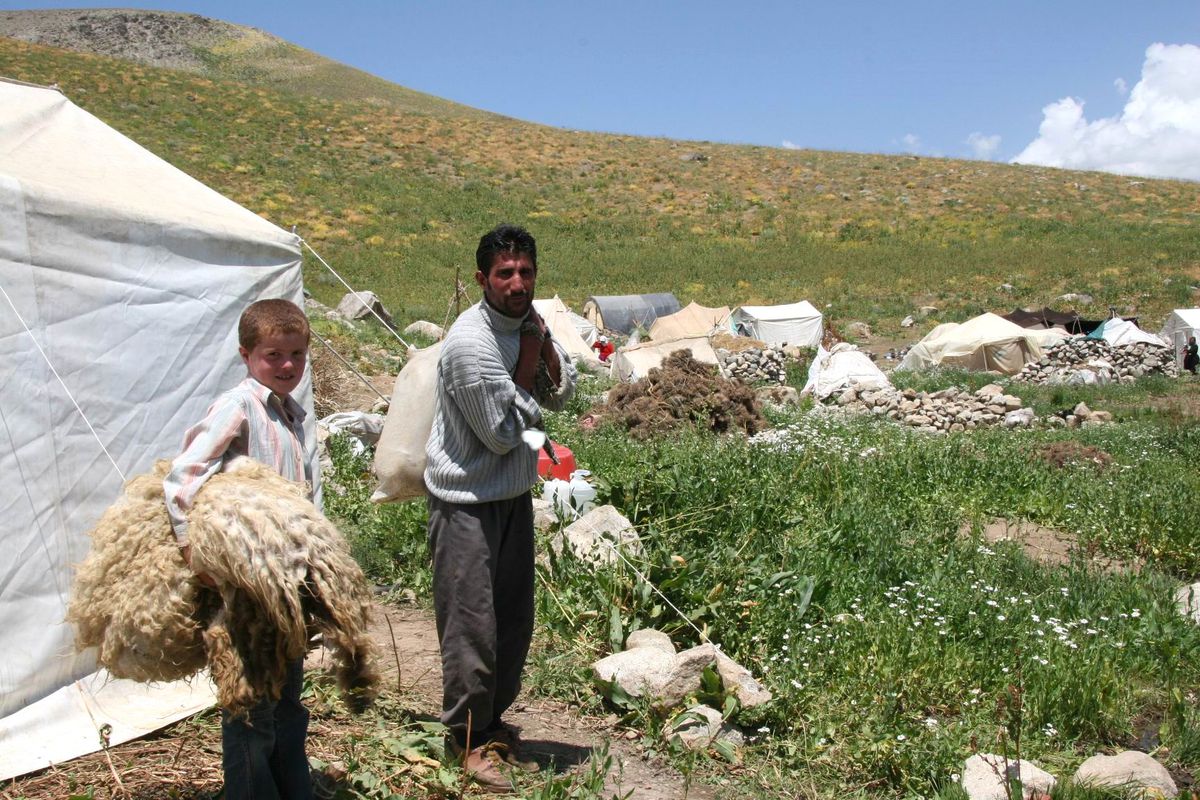 Hakkari'de Kışlık Yün Çorap Hazırlığı