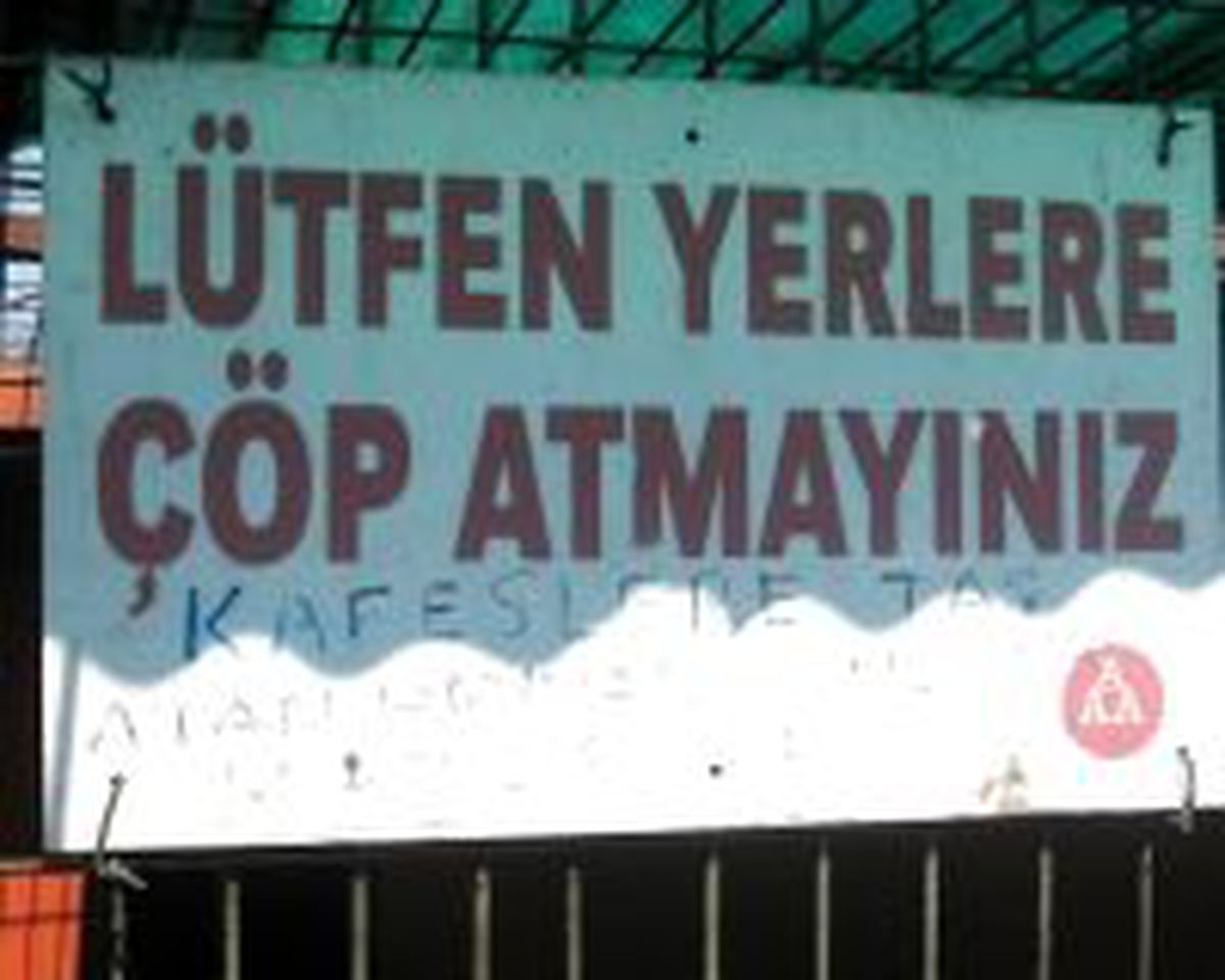 Hayvanat Bahçesinde Argo Yazı