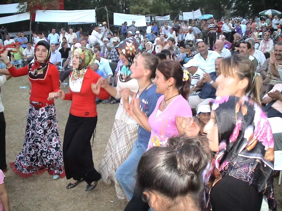 Saray Köyünde Şenlik Coşkusu