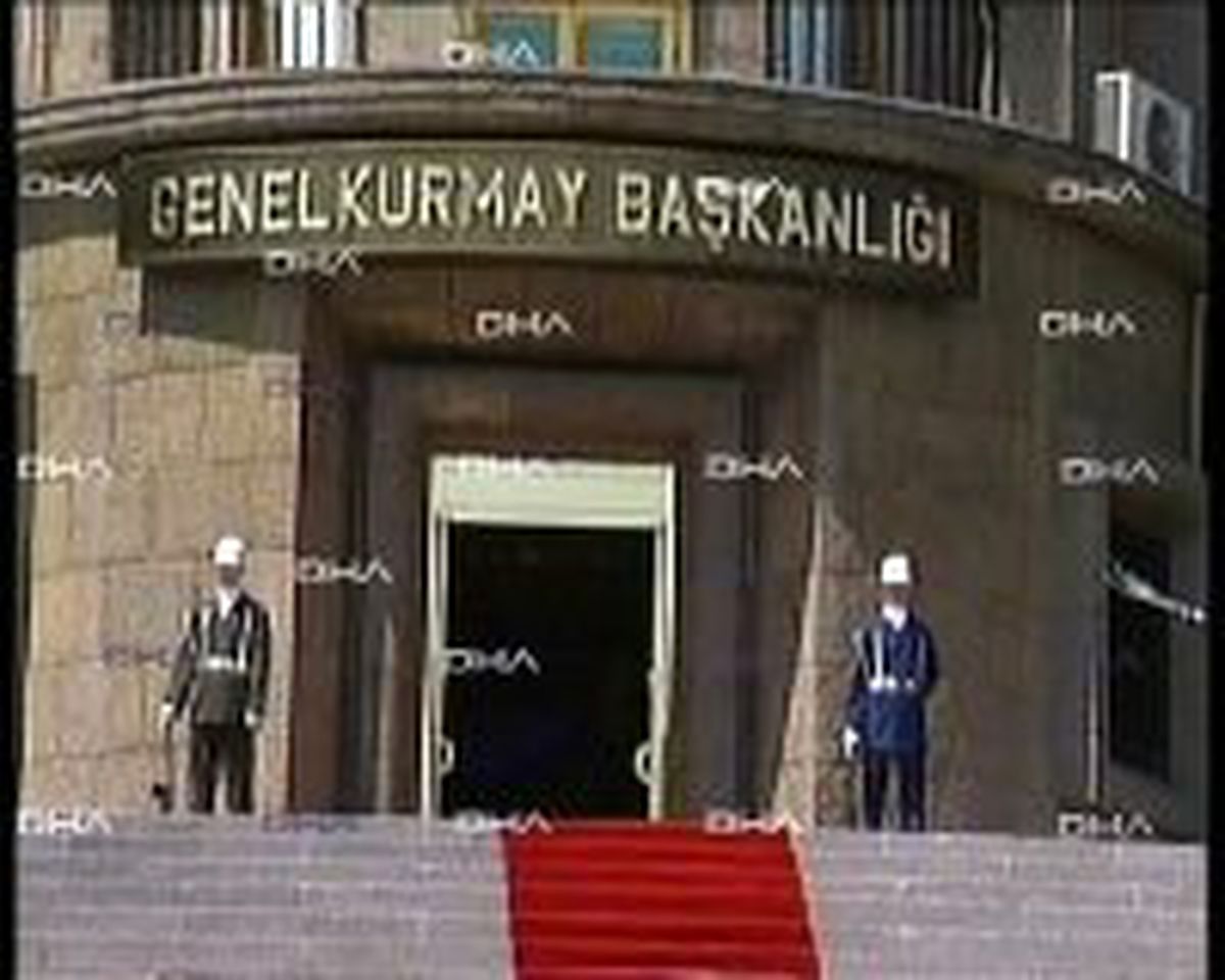 Türkiye Temsilcisinin Tarikatı TSK\'yı Öfkelendirdi