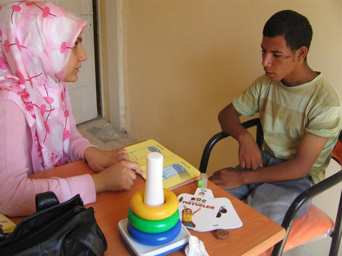 Şanlıurfa'nın Akçakale İlçesinde Rehabilitasyon Merkezi Açıldı