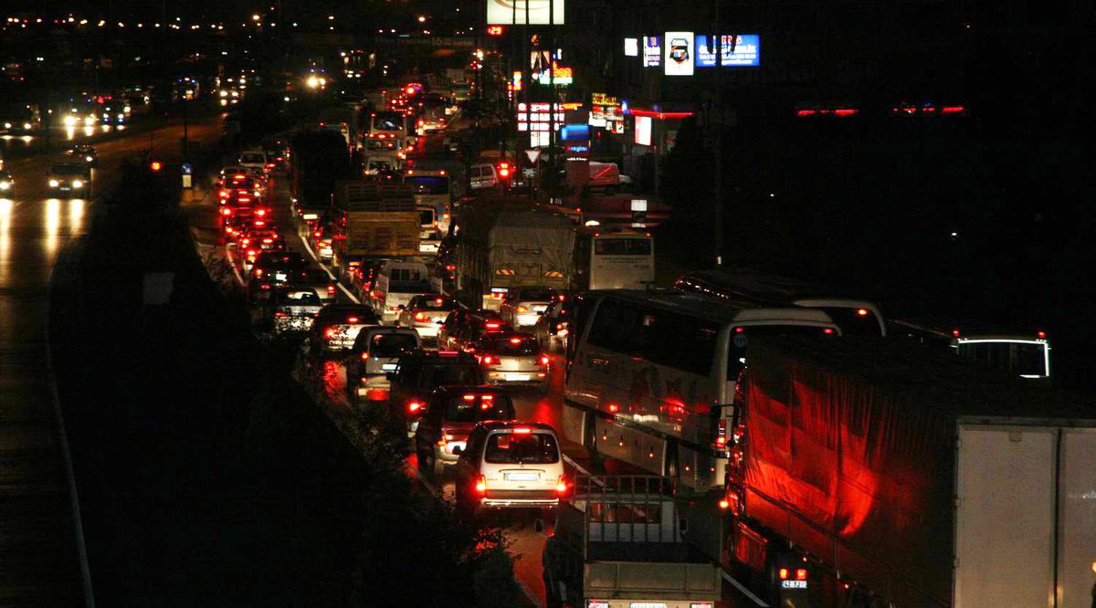 Tatilcilerin Trafik Çilesi