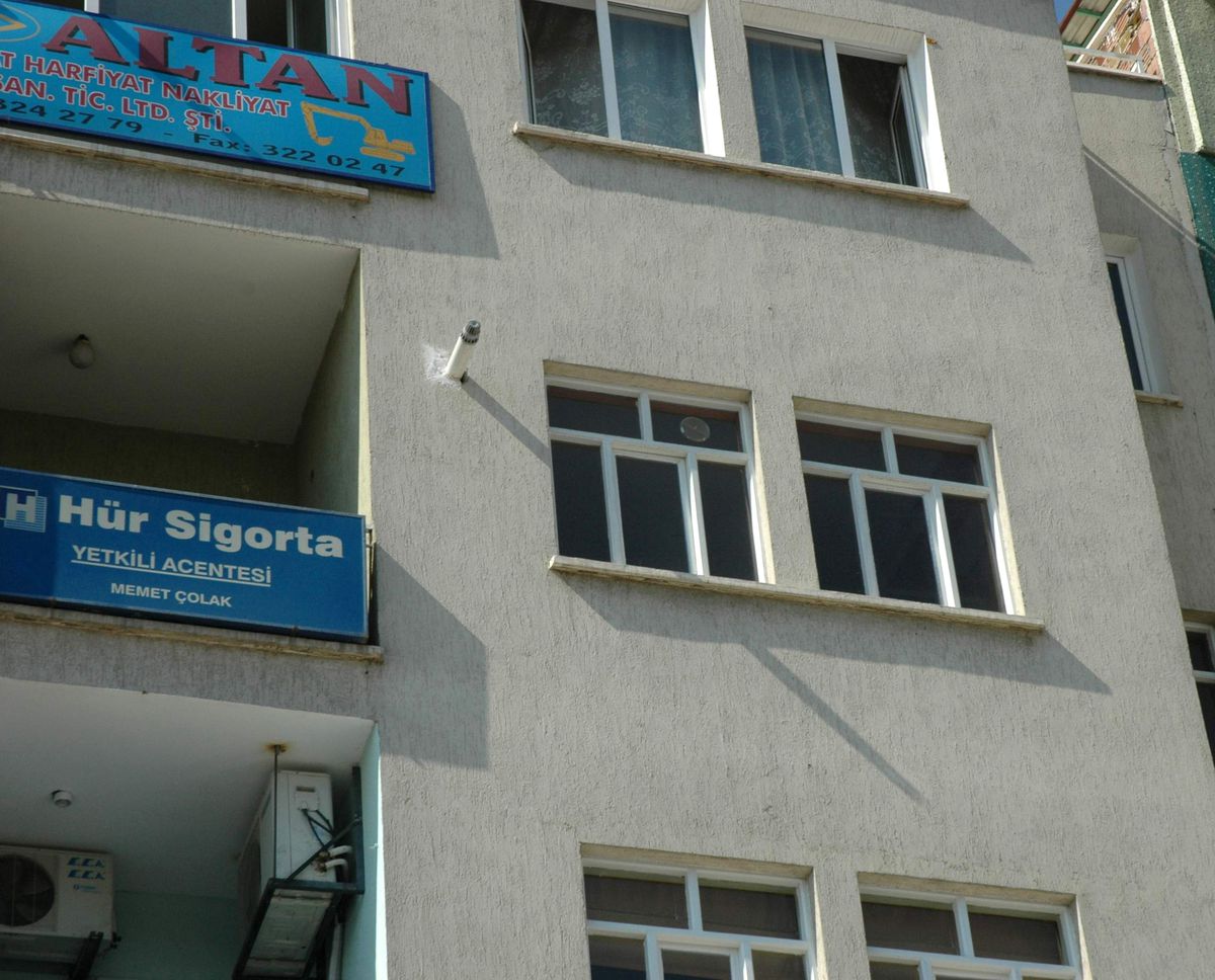 Zirve Yayınevi, Yeni ABD Uyruklu Yöneticisi Tarafından Boşaltıldı