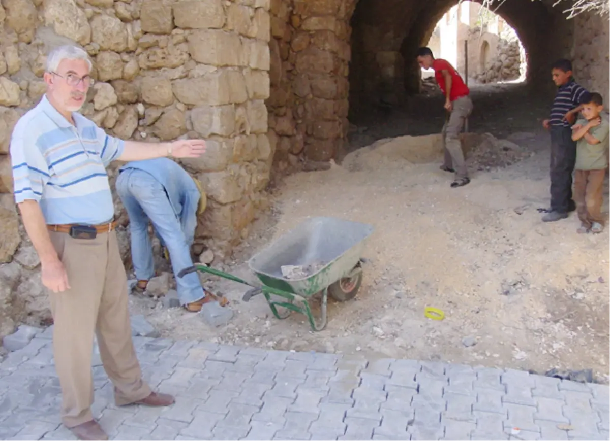 Mardin\'in Yolağzı Beldesinde Alt Yapı Çalışmaları Hızlandı