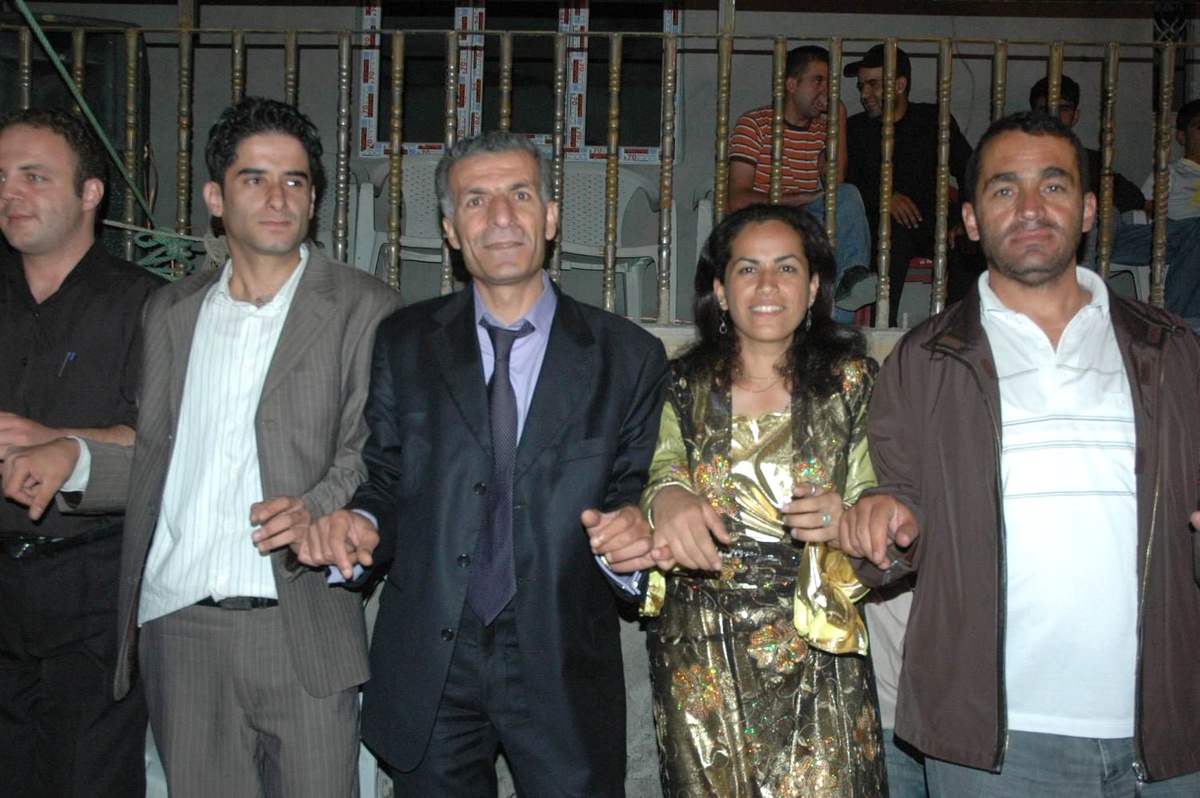 Yerel Gazete Muhabirine Görkemli Düğün