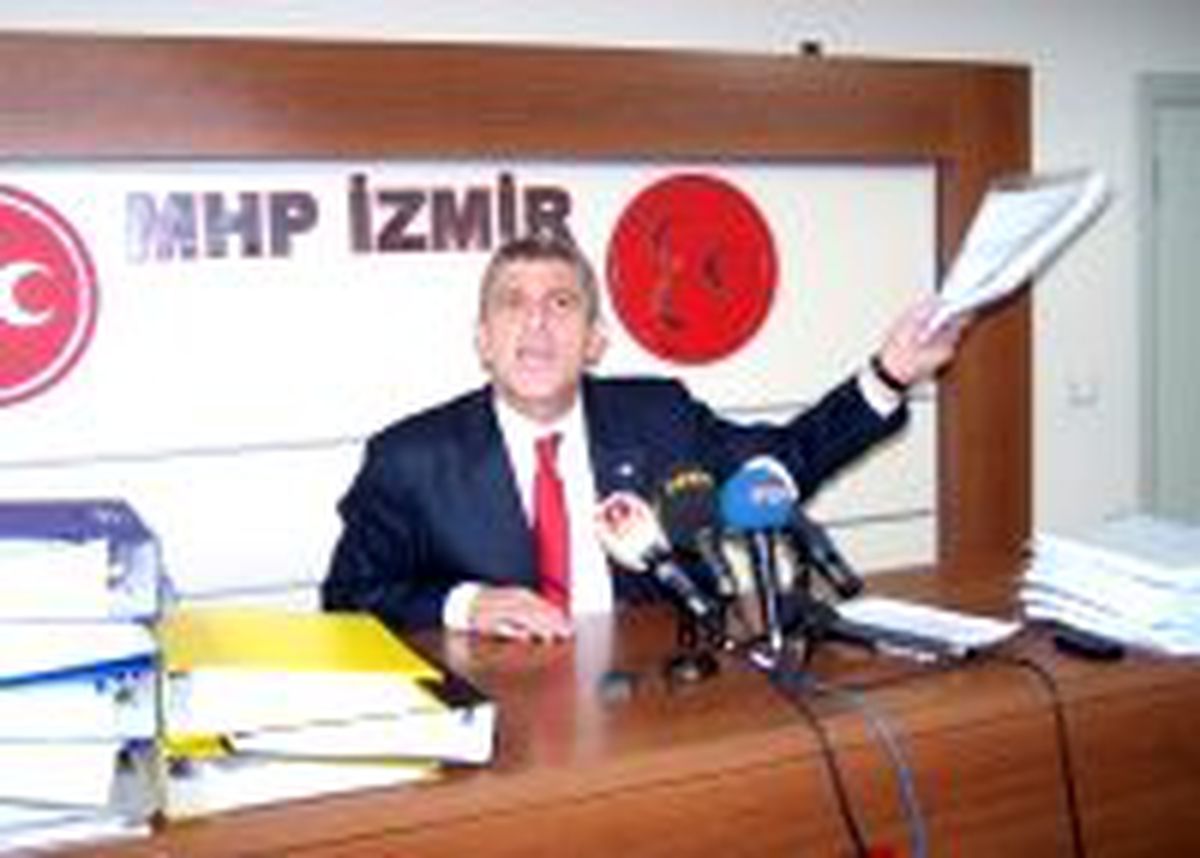'İzmir'de Oylar AKP'ye Kaydırıldı'