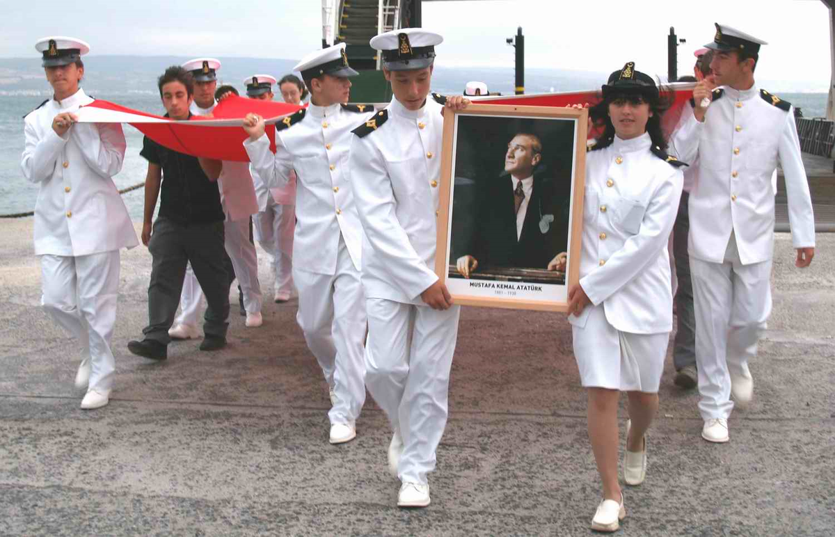 Atatürk'ün Gelibolu'ya Gelişinin 79.yıldönümü Törenle Kutlandı