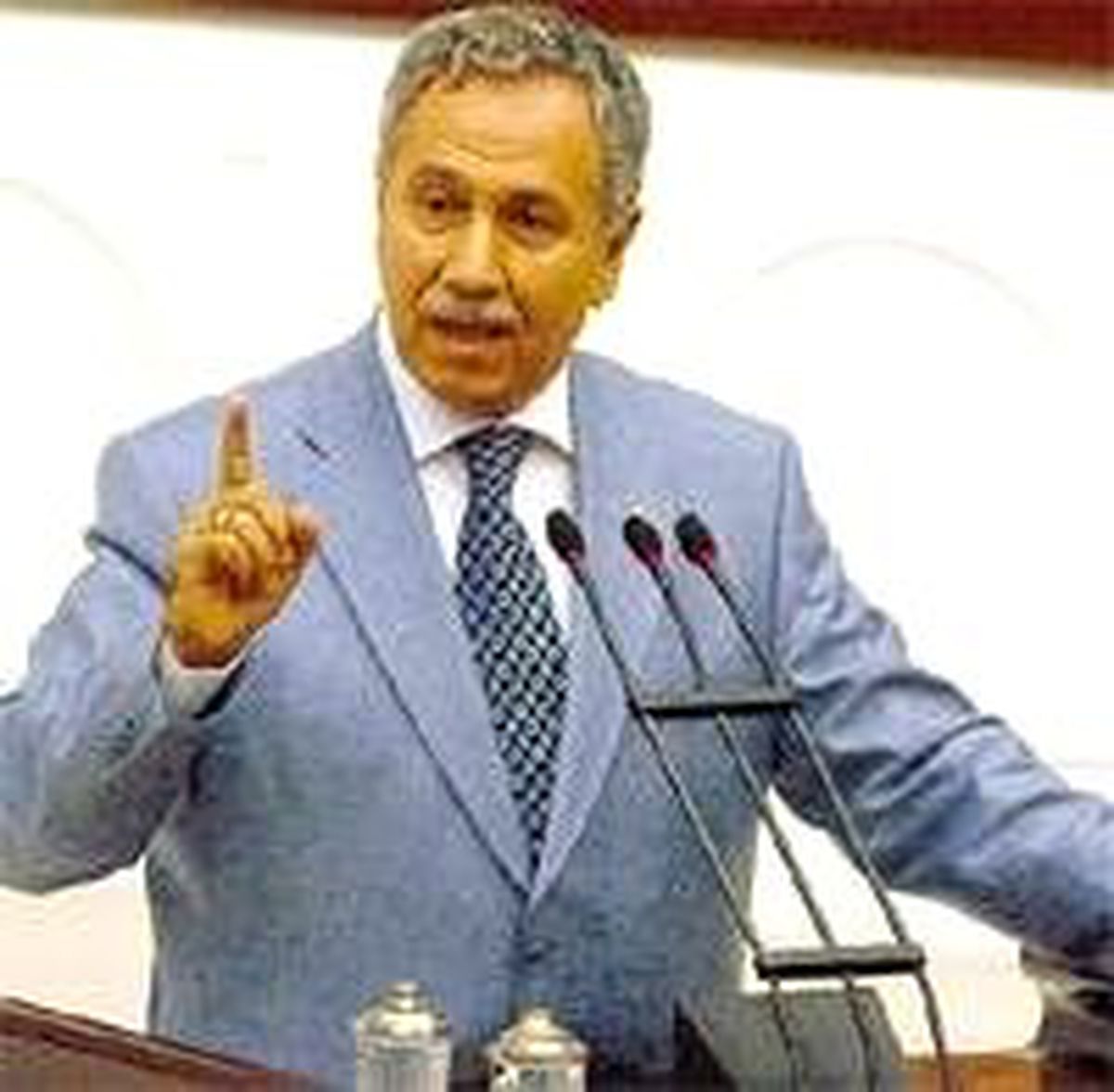 Arınç'ın Sivil Plakalı Yeni Görevi