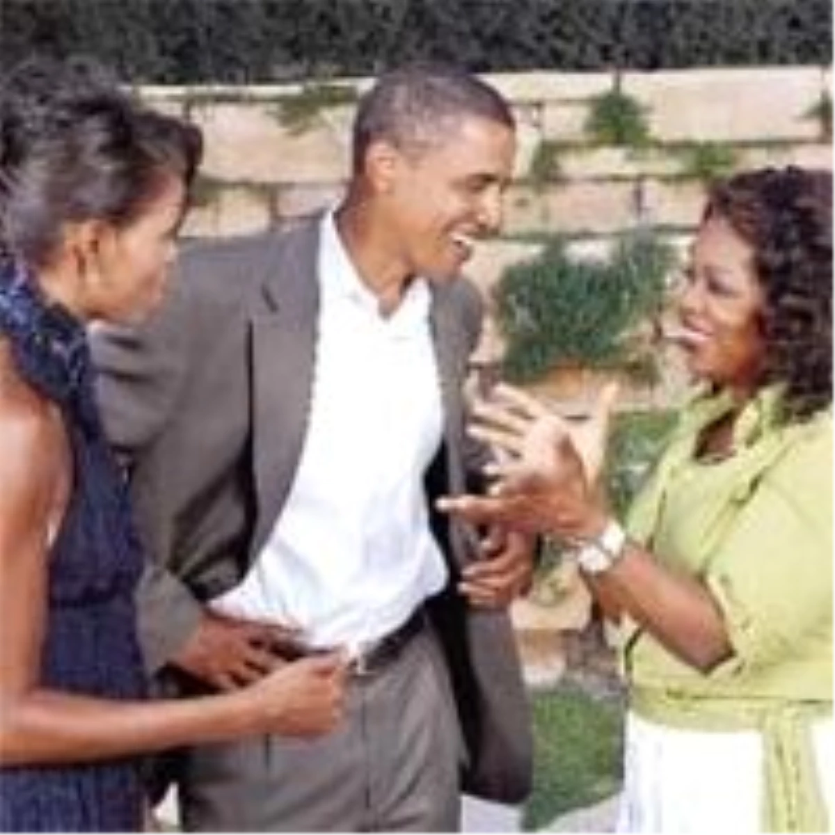 Oprah, Obama İçin 3 Milyon $ Topladı