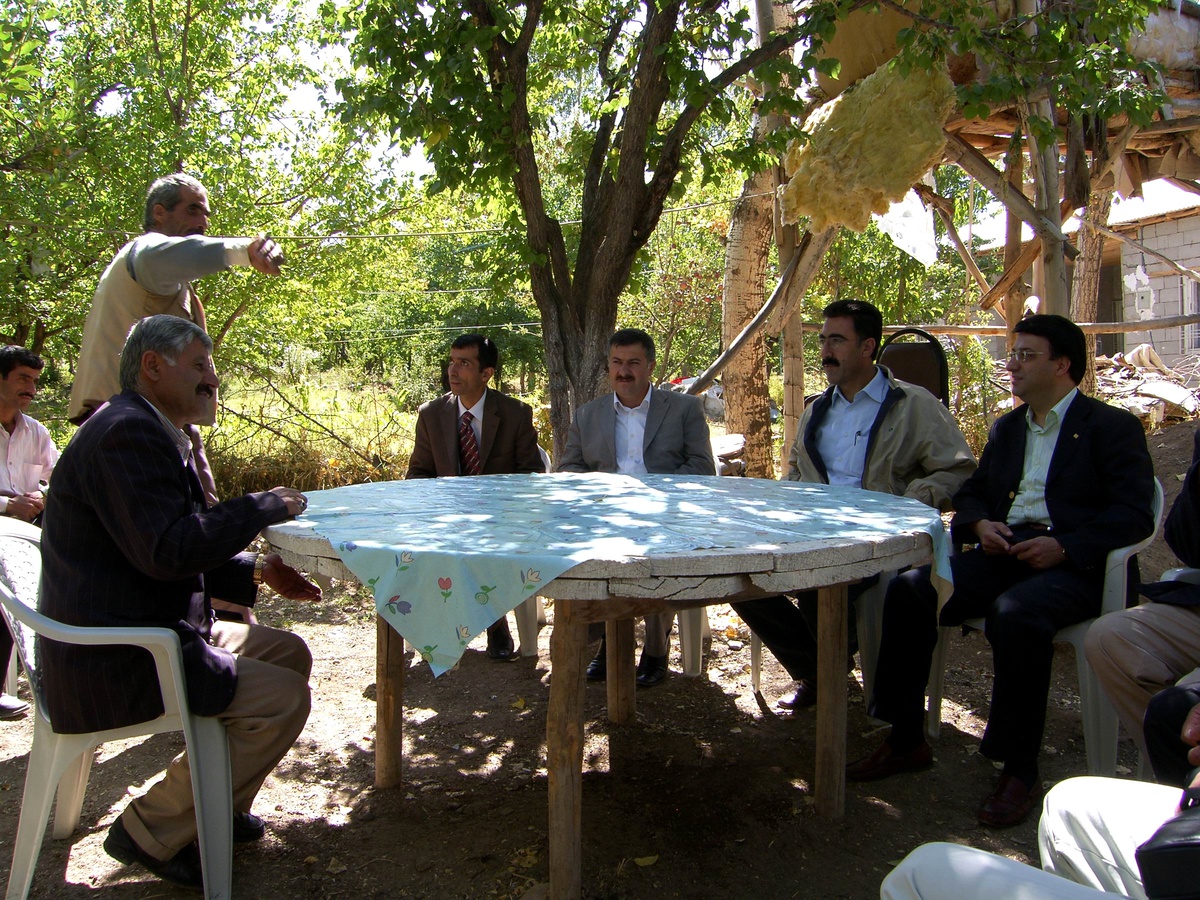 Milletvekili Türkmenoğlu Köleri Ziyaret Ederek Sorunları Dinledi