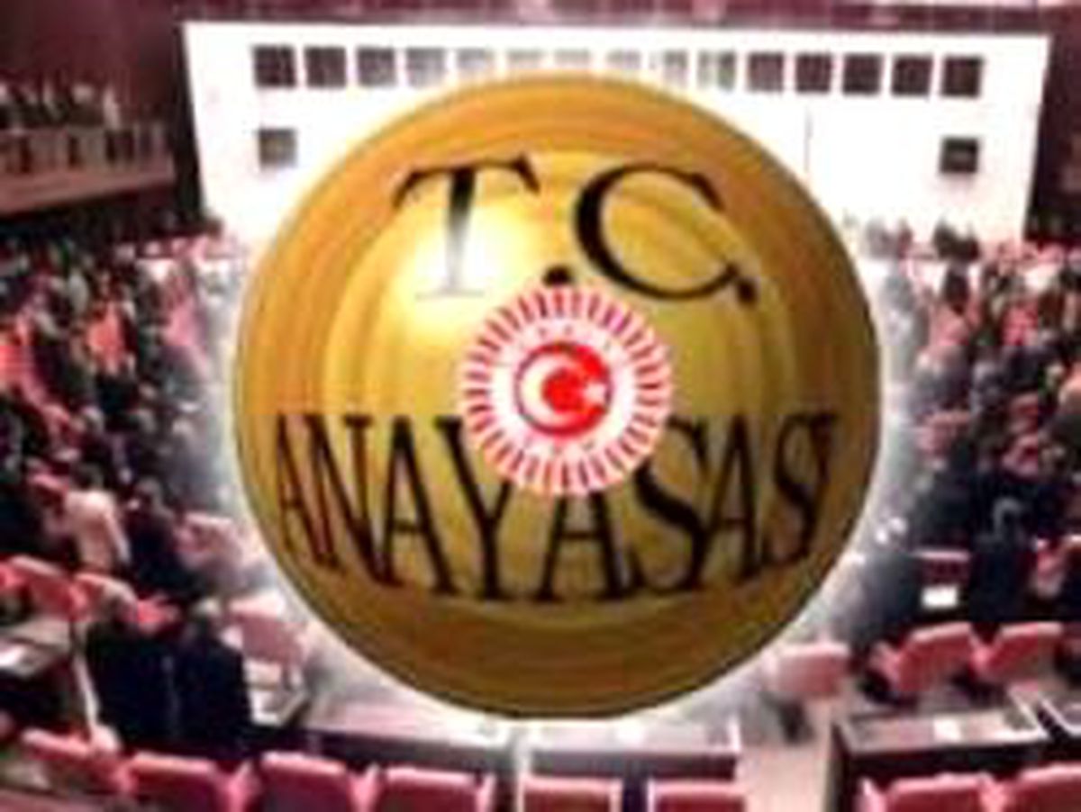 AK Parti'li Üskül'ün Yeni Anayasa Değerlendirmesi