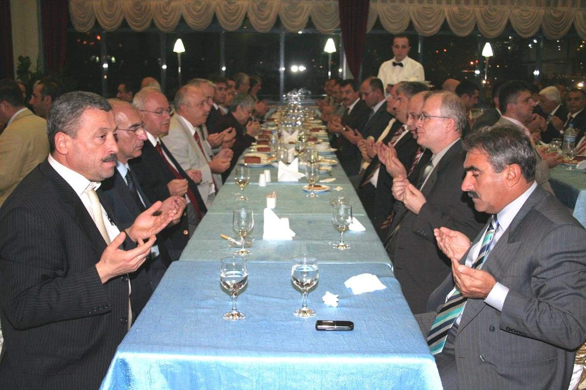 Gmis Zonguldak Protokolüne İftar Yemeği Verdi