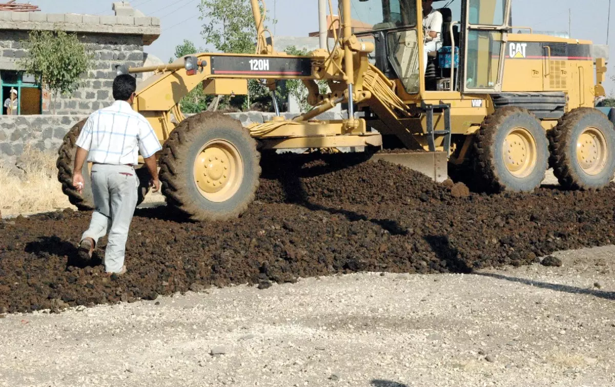 Çınar'da Köydes ile Yolsuz Köy Kalmadı