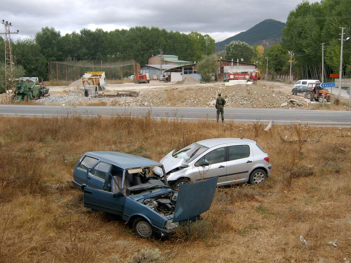 Taraklı'da Trafik Kazası: 5 Yaralı