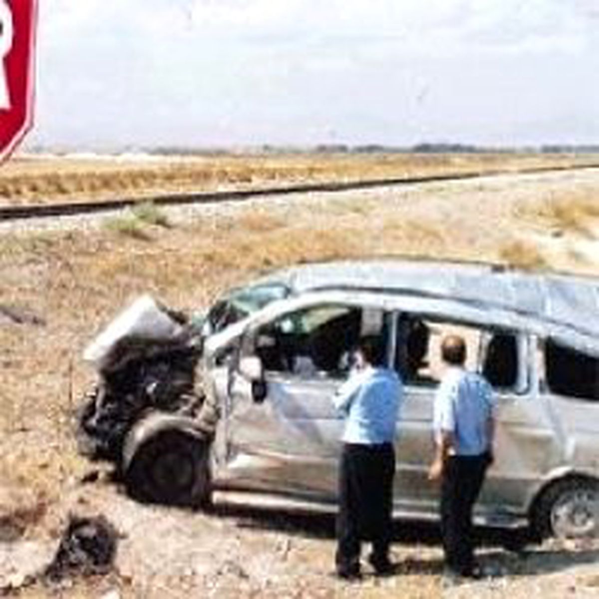 Tren Üçüz Bebeklerden İkisini Aldı