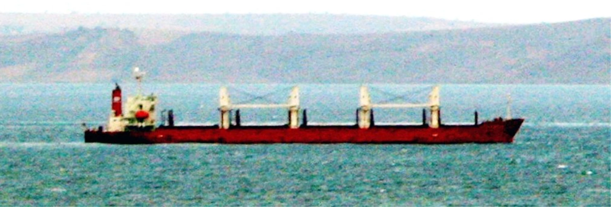 Çanakkale Boğazı\'nda Karaya Oturan Şeker Yüklü Gemi Kurtarıldı