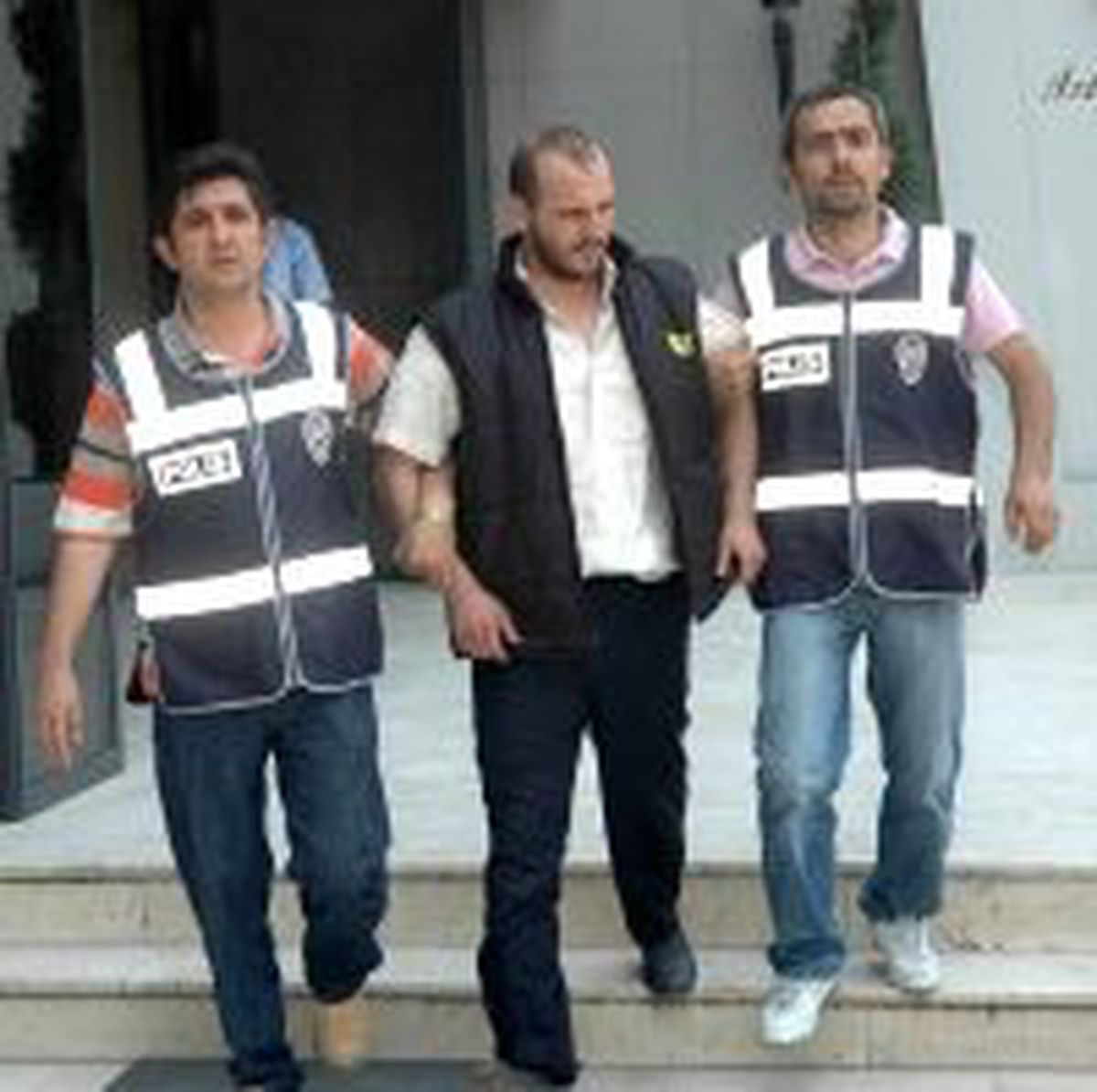 Hastane Fareleri Yakalandı