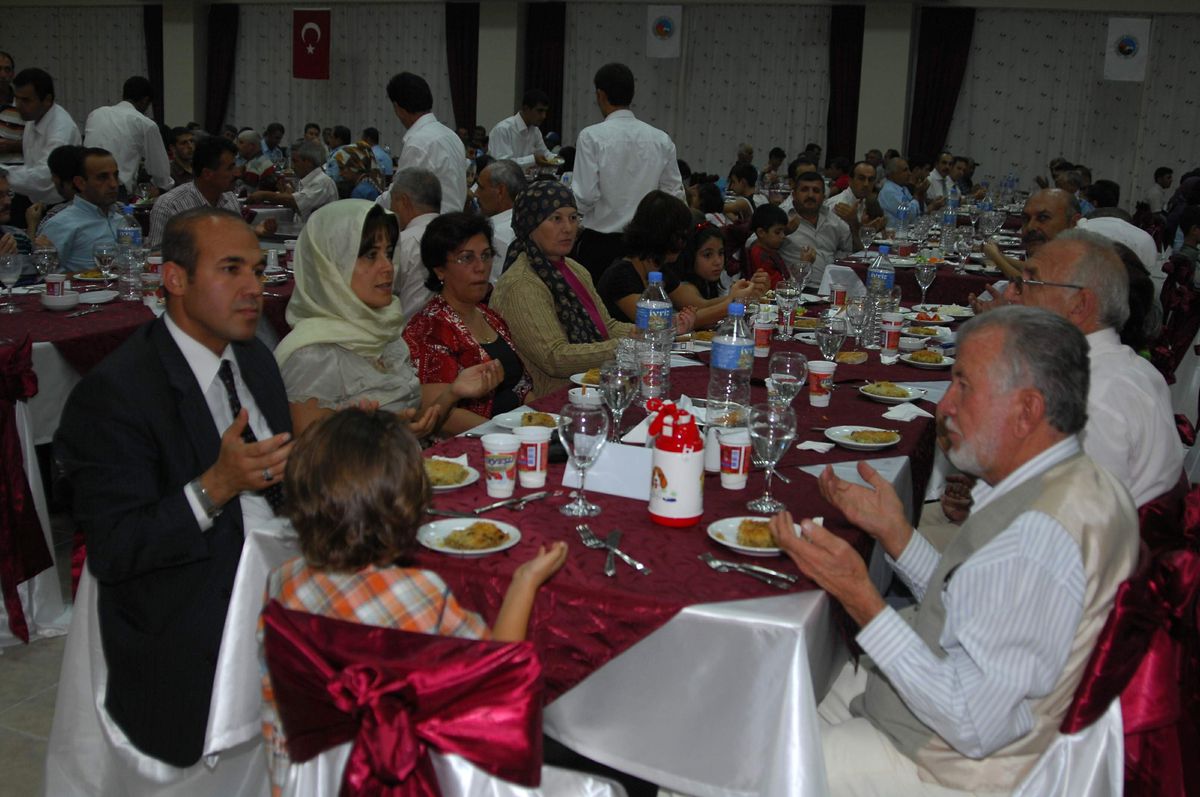 Ceyhan Belediyesi Personeli İftarda Buluştu