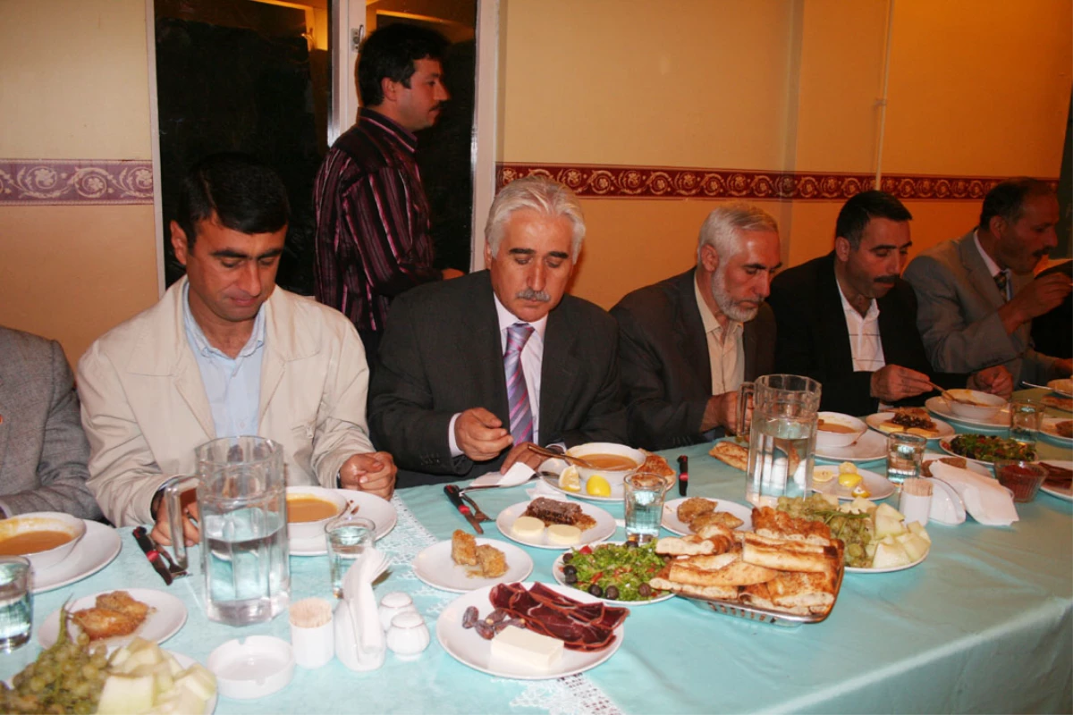 Hacılar Belediye Personeli, İftar Yemeğinde Buluştu