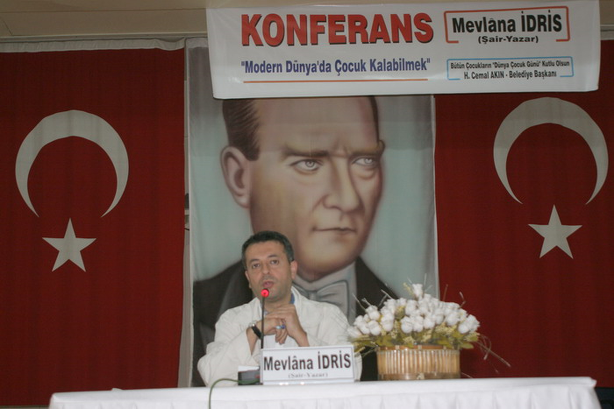 'Modern Dünyada Çocuk Kalabilmek' Konulu Konferans