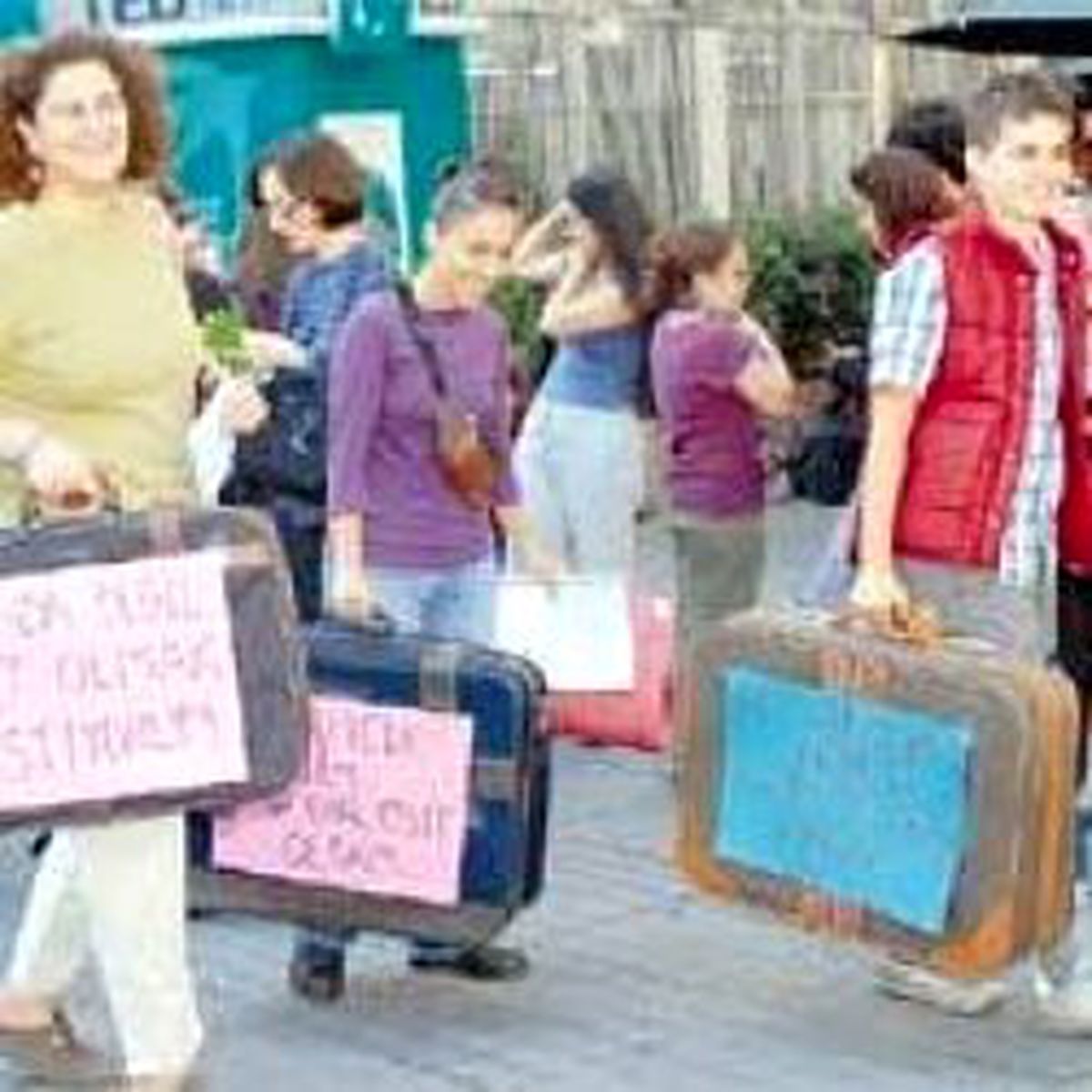 Eylem Bavulları