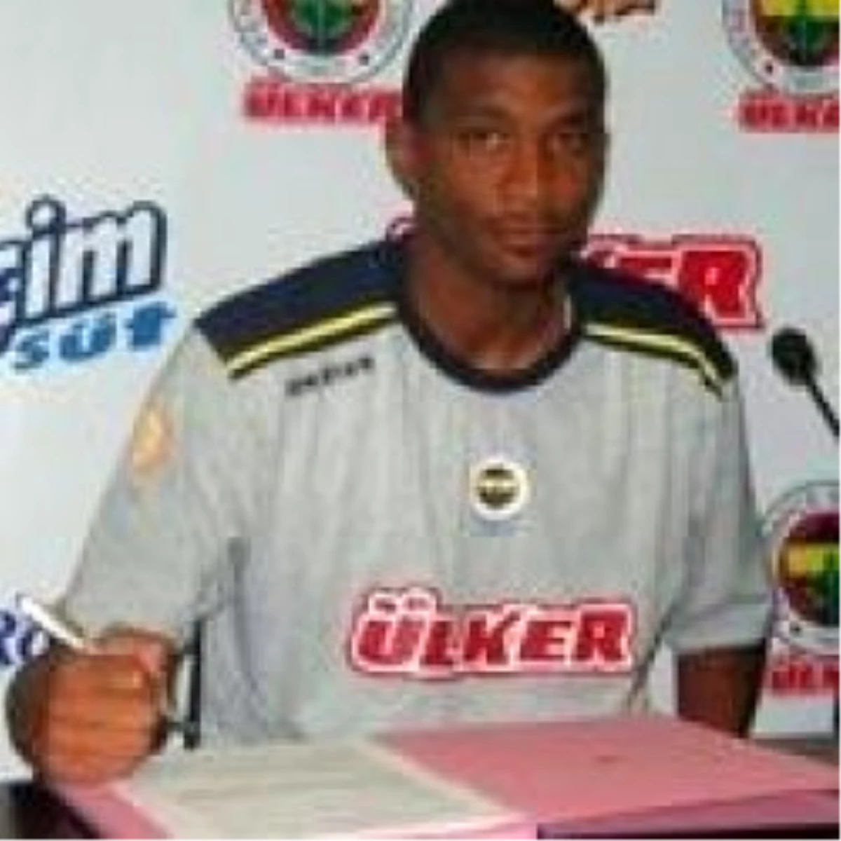 Fenerbahçe James White\'la Sözleşme İmzaladı