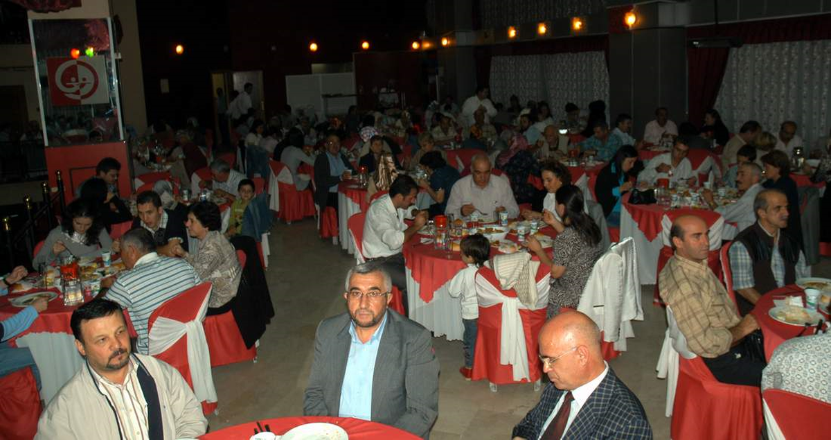 Tekel, Gazete ve Milli Piyango Bayileri İftarda Buluştu