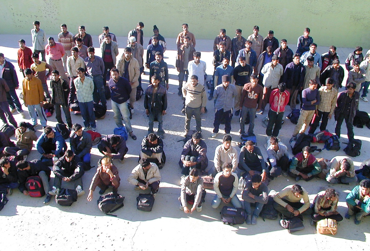 Şanlıurfa'da Yasadışı Yollardan Türkiye'ye Giren 95 Göçmen Yakalandı