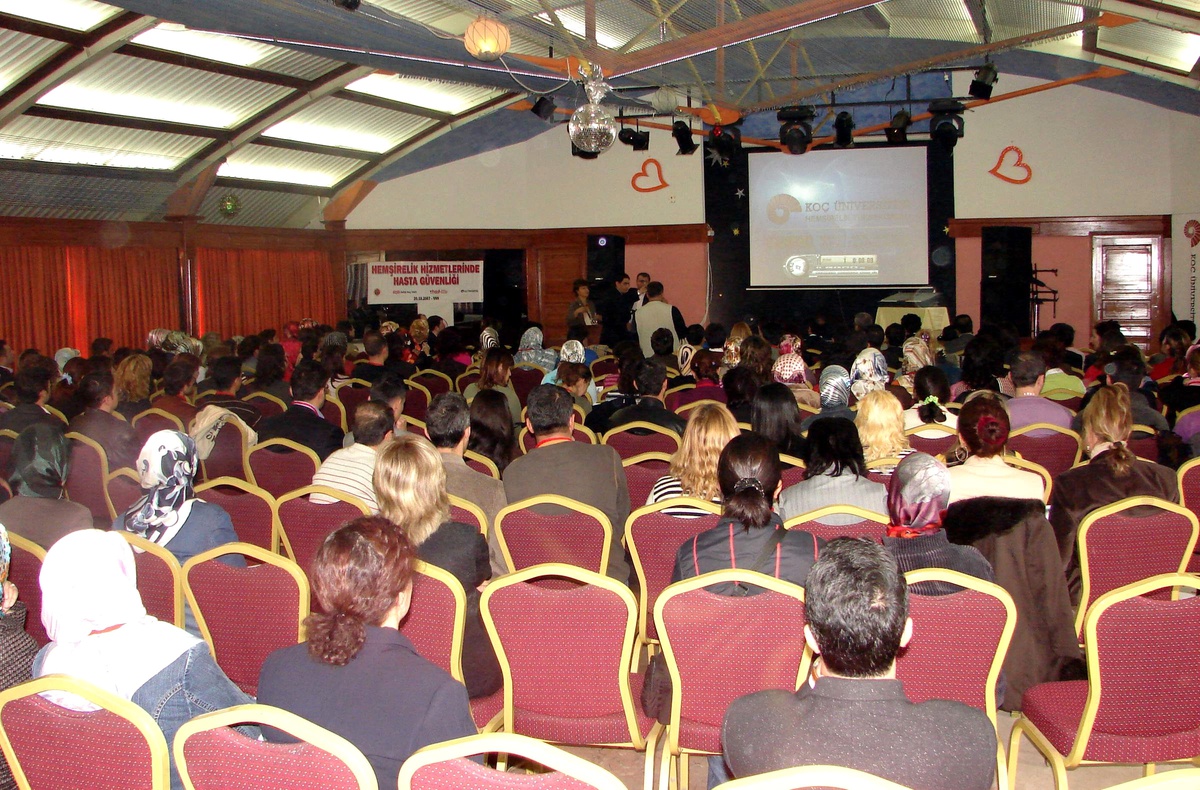 Van'da 'Hemşirelik Hizmetlerinden Hasta Güvenliği' Konulu Seminer