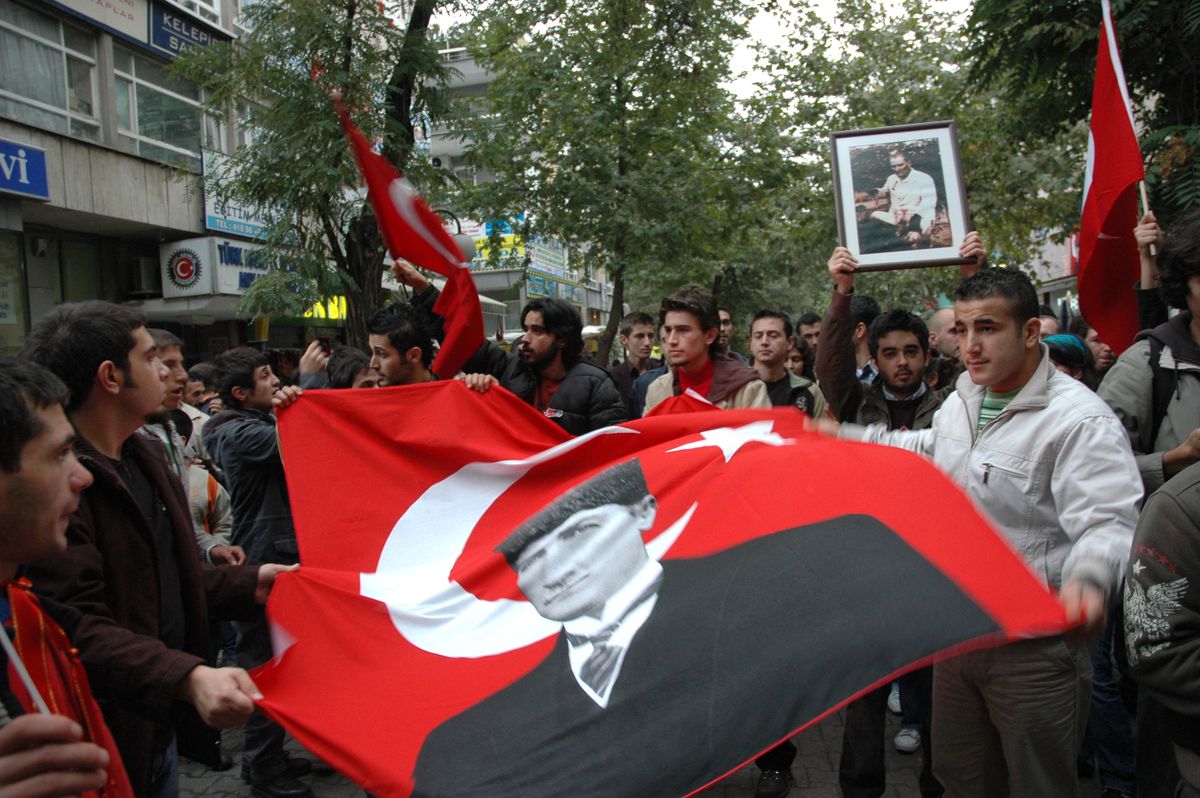 Türkiye Gençlik Birliği'nden Terör Protestosu