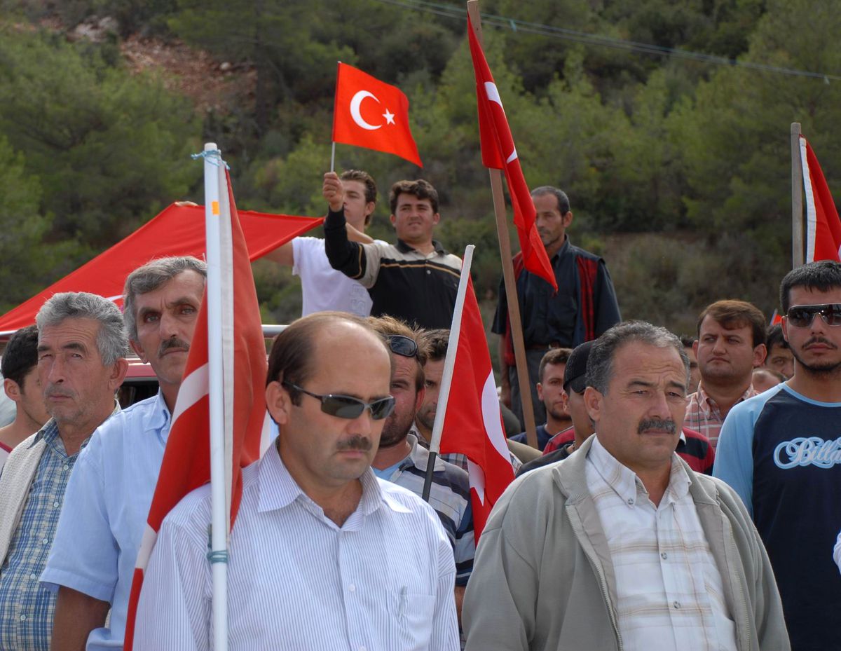 Antalya'da Teröre Tepki Yürüyüşü