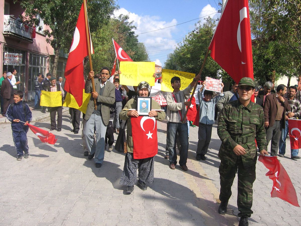Şavaştepe'de Terör Bir Kez Daha Lanetendi