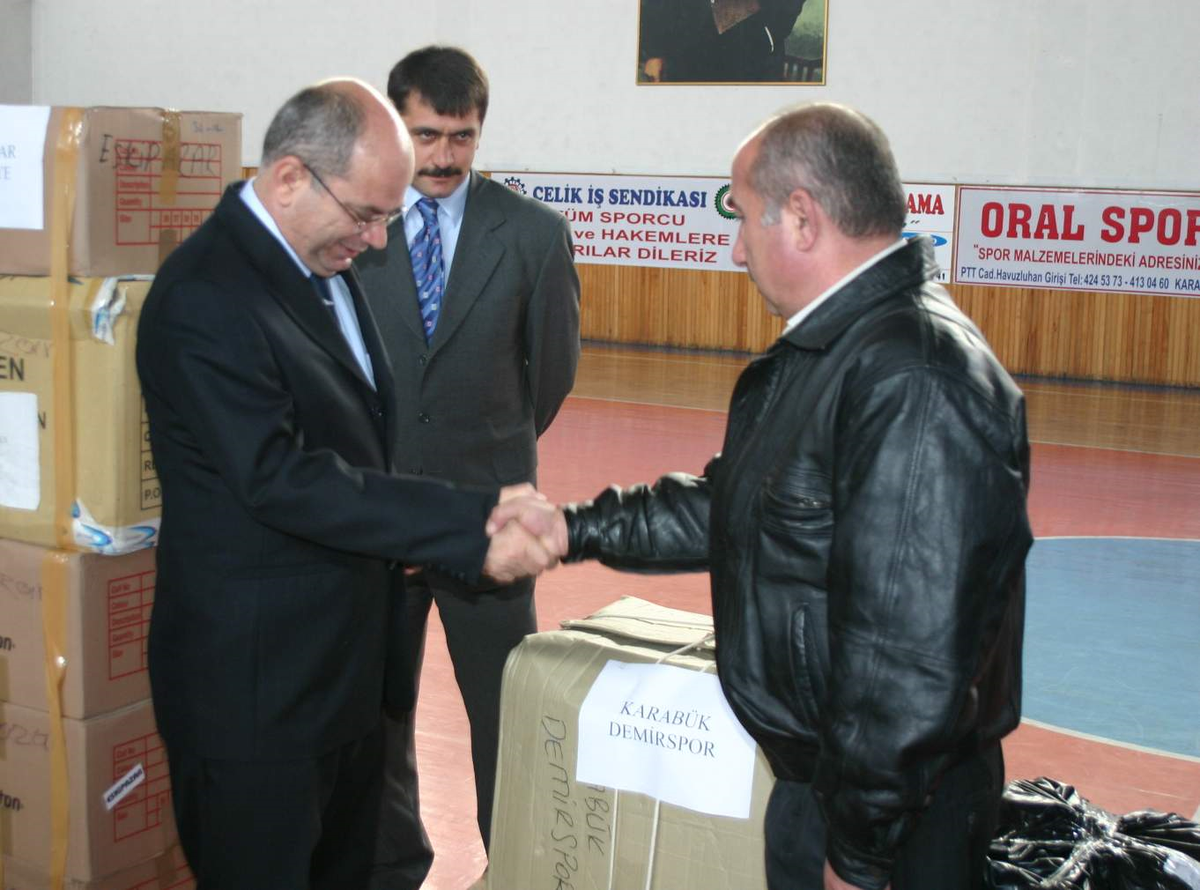Amatör Spor Kulüplerine Malzeme Yardımı