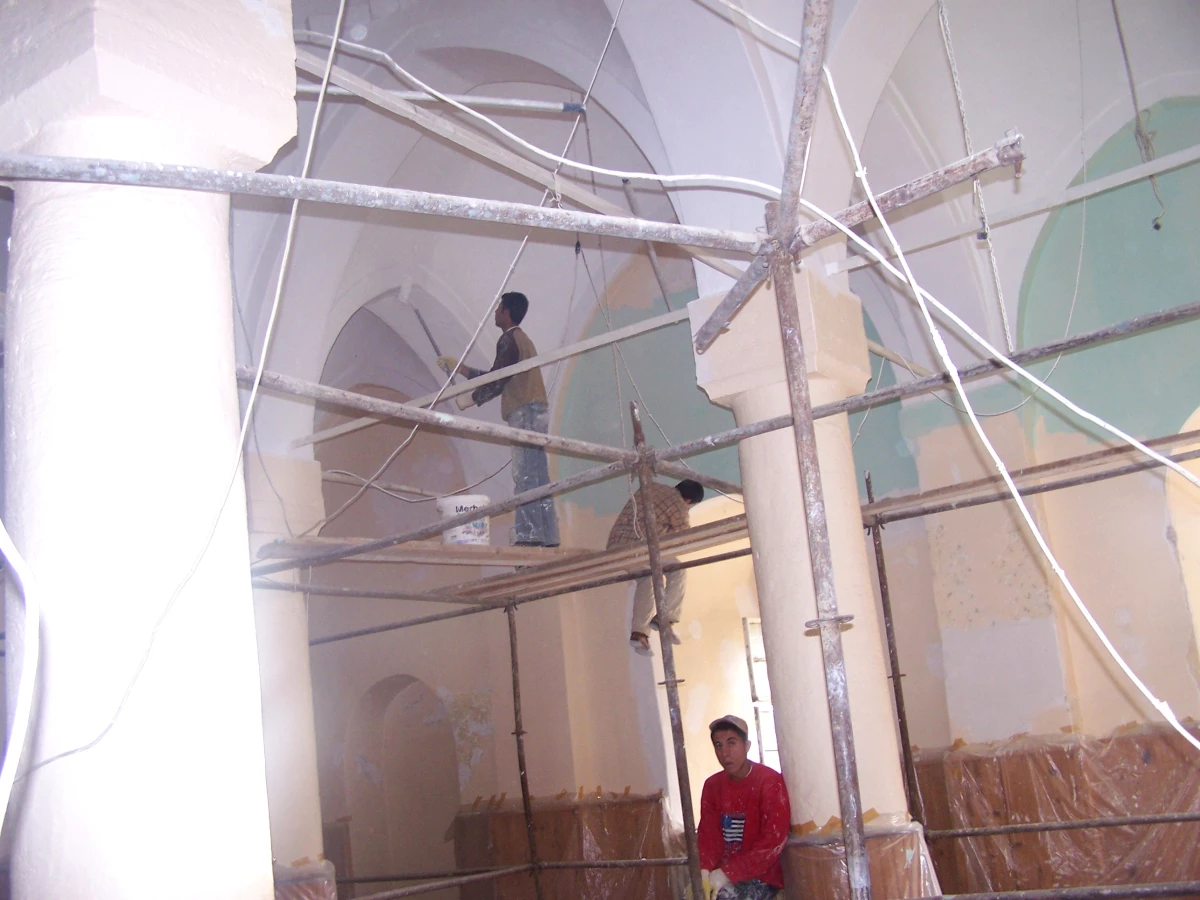 Tarihi Hacı Şeref Camii Onarılıyor