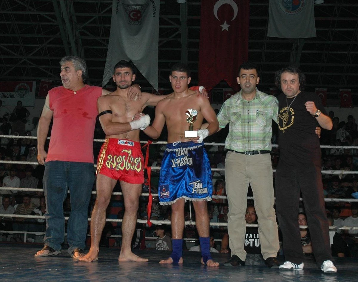 Mersin\'de Kick Boks Cumhuriyet Kupası Turnuvası