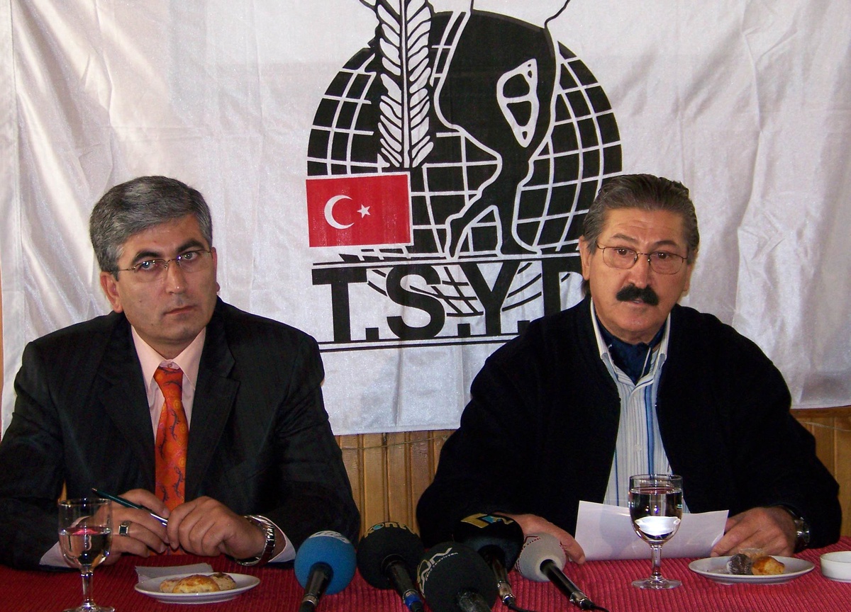Tsyd ve Gazeteciler Cemiyeti\'nden Konyaspor\'a Destek