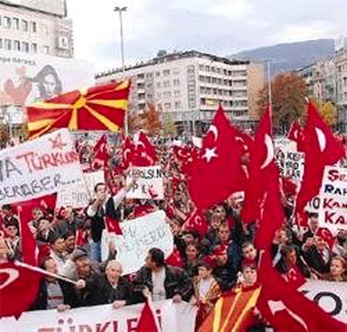 Üsküp'ten Batman'a: Terörü Protesto