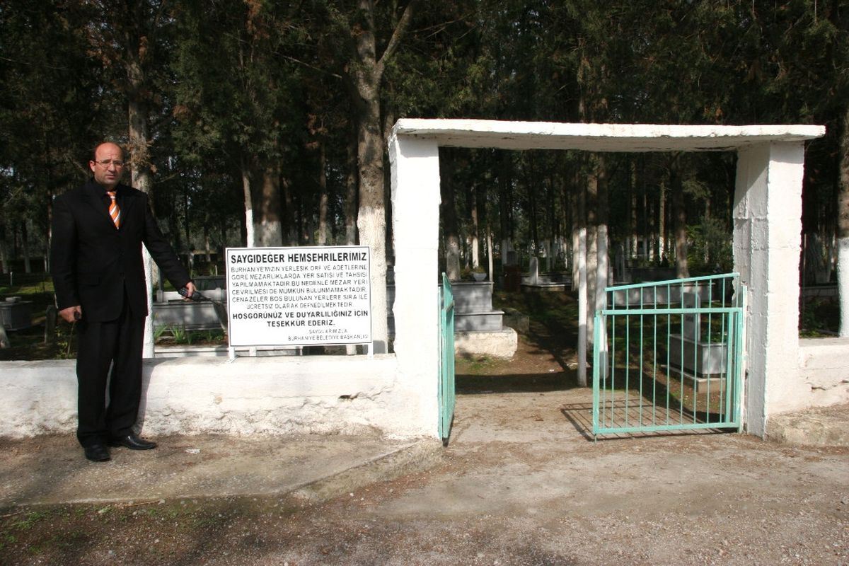 Bedava Mezara Hücum