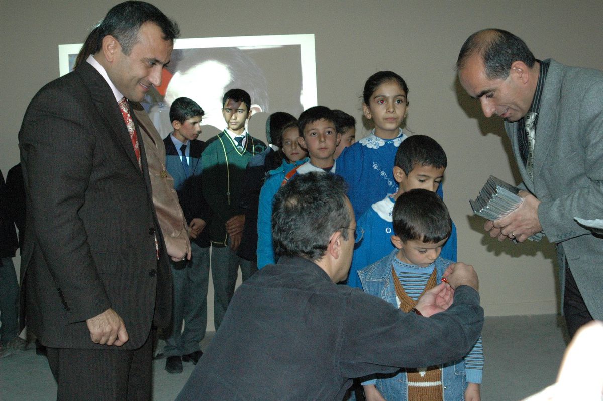 Birecik İlçesinde 100 Öğrenciye 100 Altın Projesi