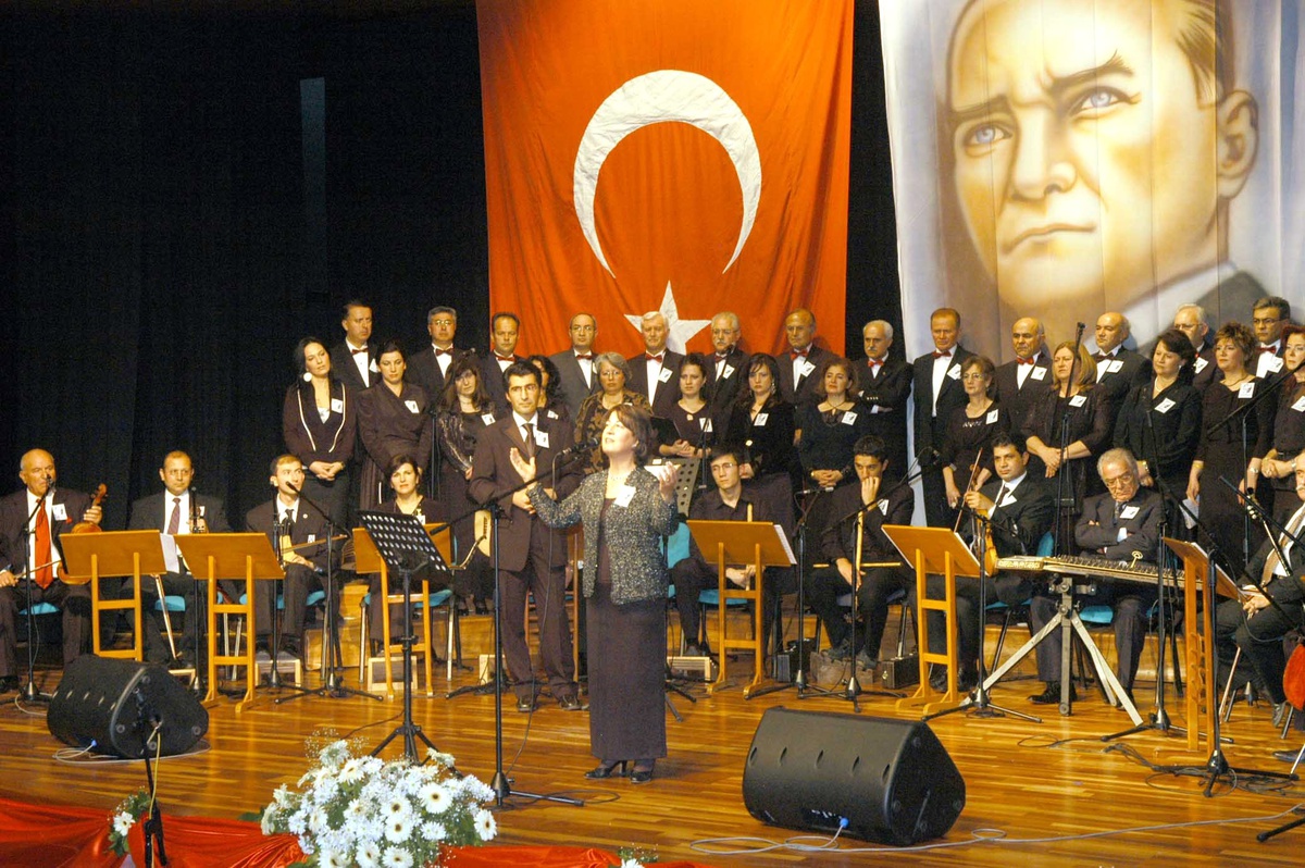 Denizli'de Atatürk'ün Sevdiği Şarkılar Konseri Verildi