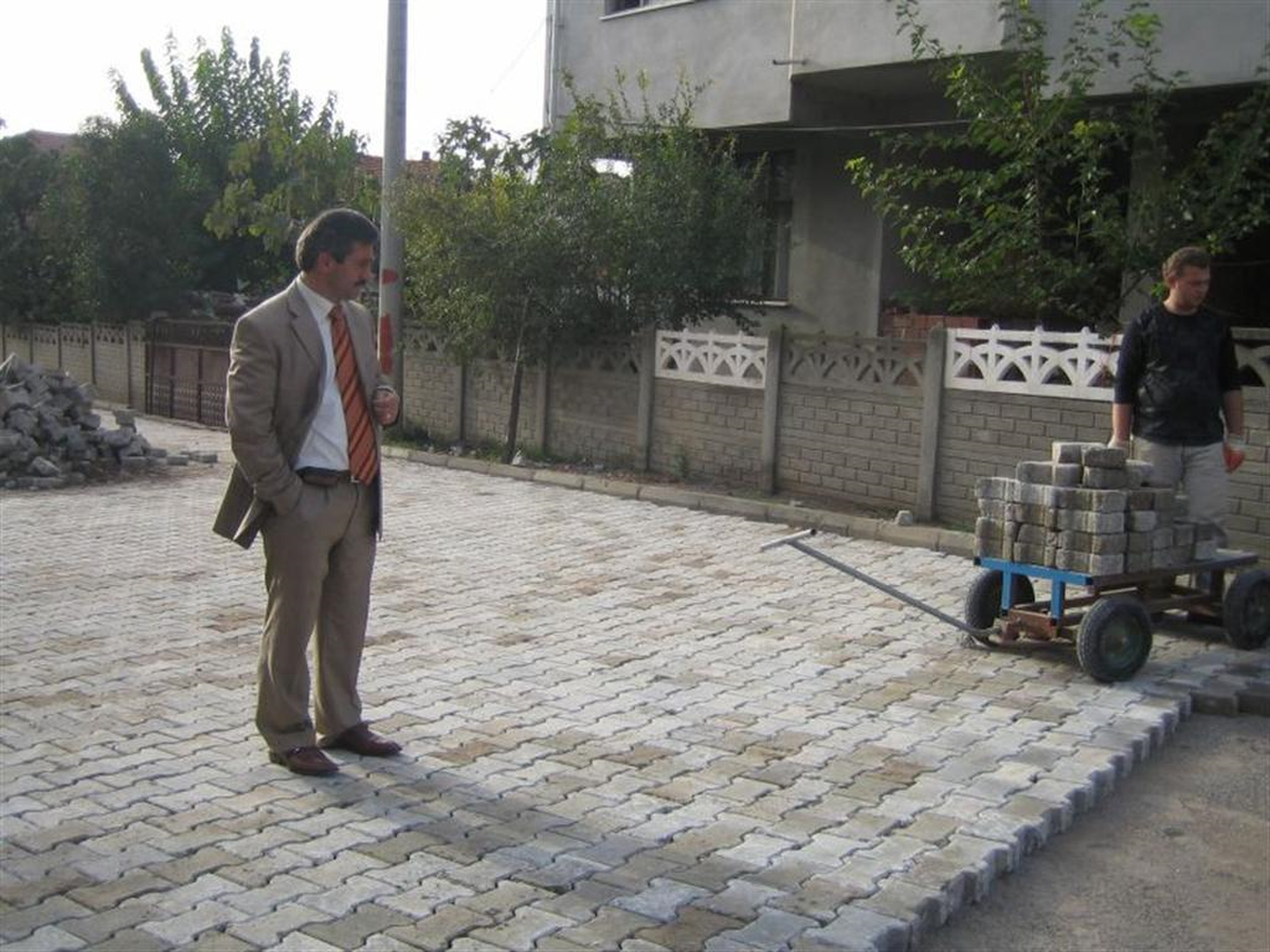 Ferizli İlçesi'nde Asfalt Sevinci