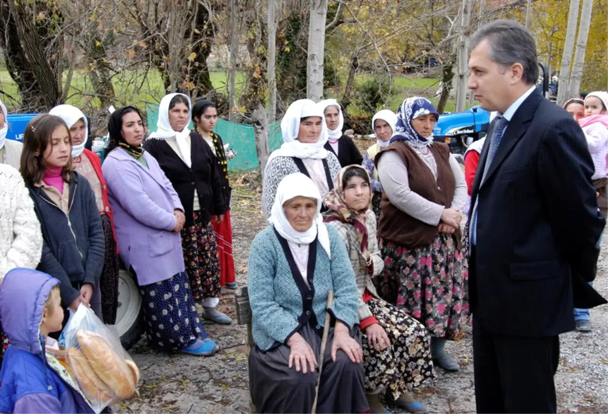 Depremzedelere Kışlık Konteynır Dağıtımına Başlanıyor