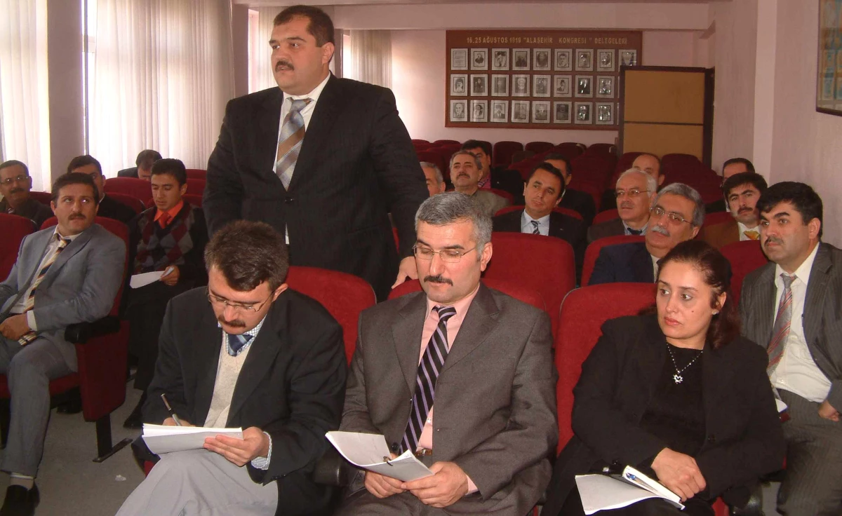 Alaşehir\'in 2006 Yılı Oks ve ÖSS Başarı Durumu Değerlendirildi