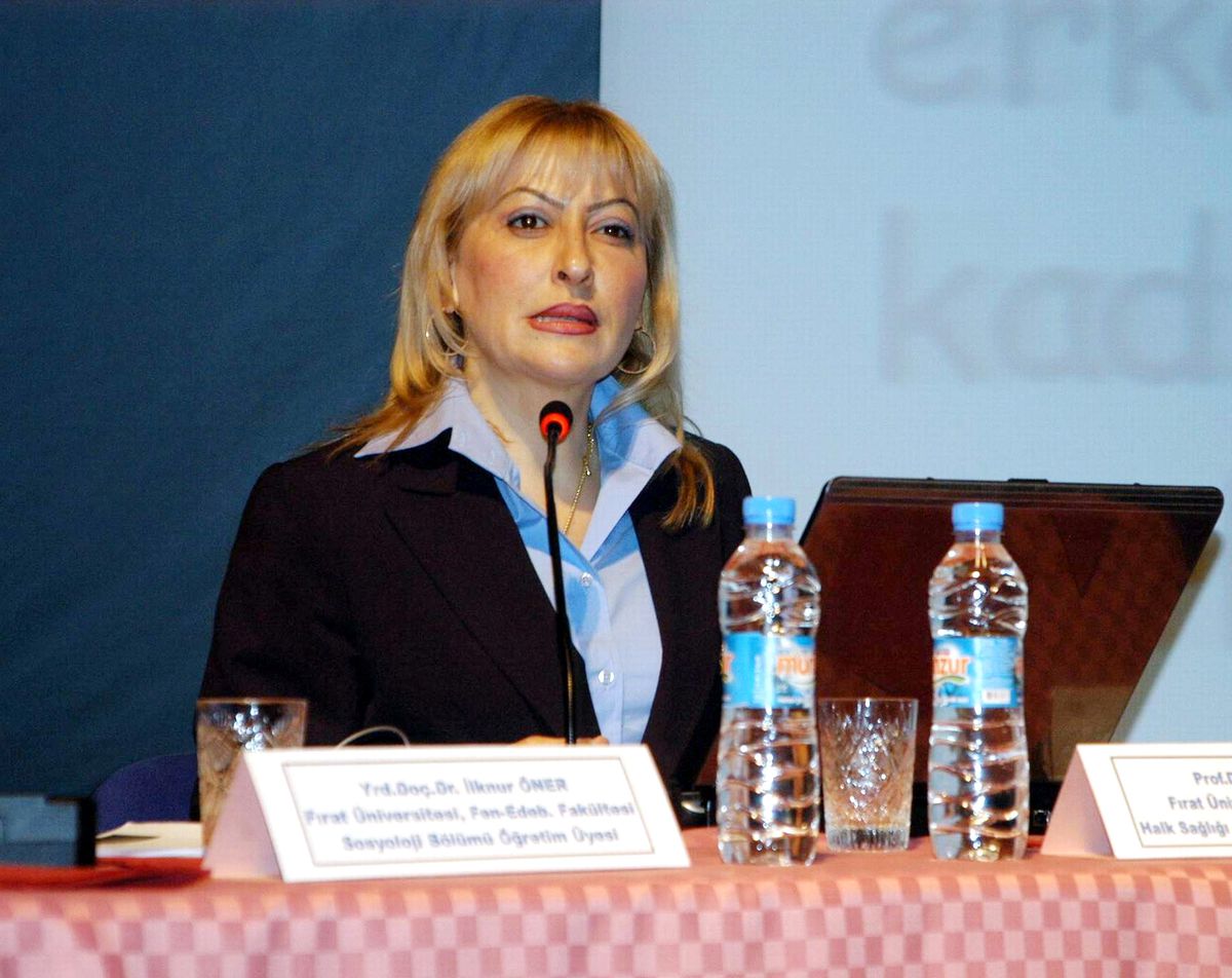 Tunceli'de Şiddet, Töre ve Namus Cinayetleri Konuşuldu
